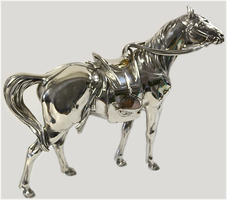 японская антикварная серебрянная скульптура Оседланная Лошадь