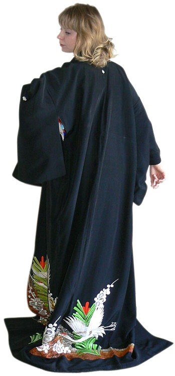 японское кимоно с вышивкой