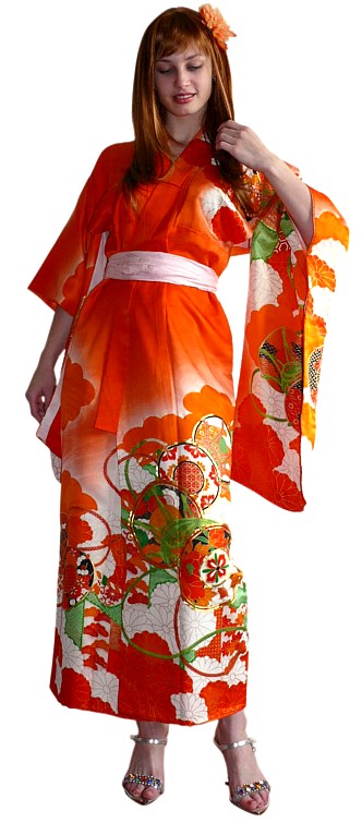 девушка в японском винтажном кимоно